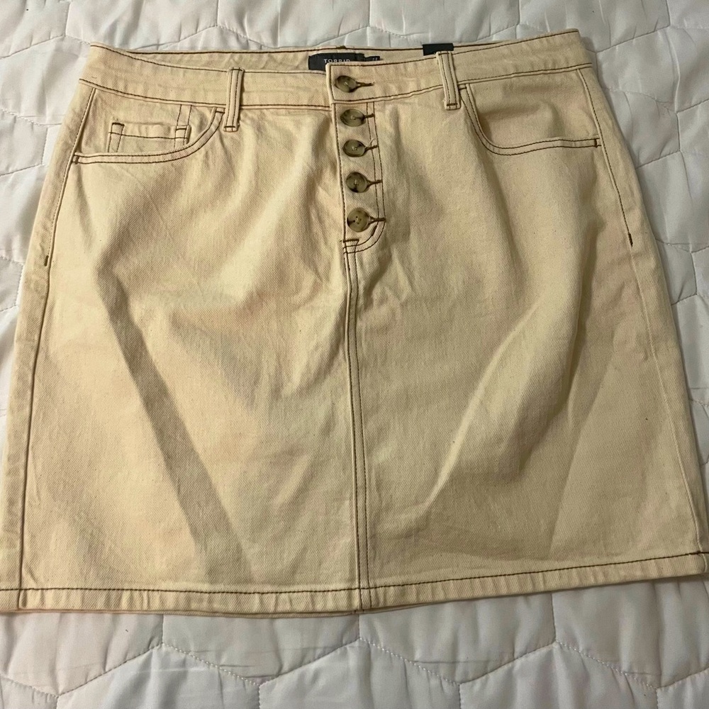 NWT Torrid Denim front buttons skirt